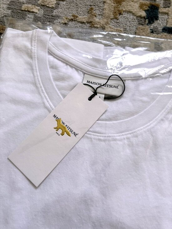 NWT - Maison Kitsune Chillax Fox T-shirt - White🦊 - Picture 5 of 6